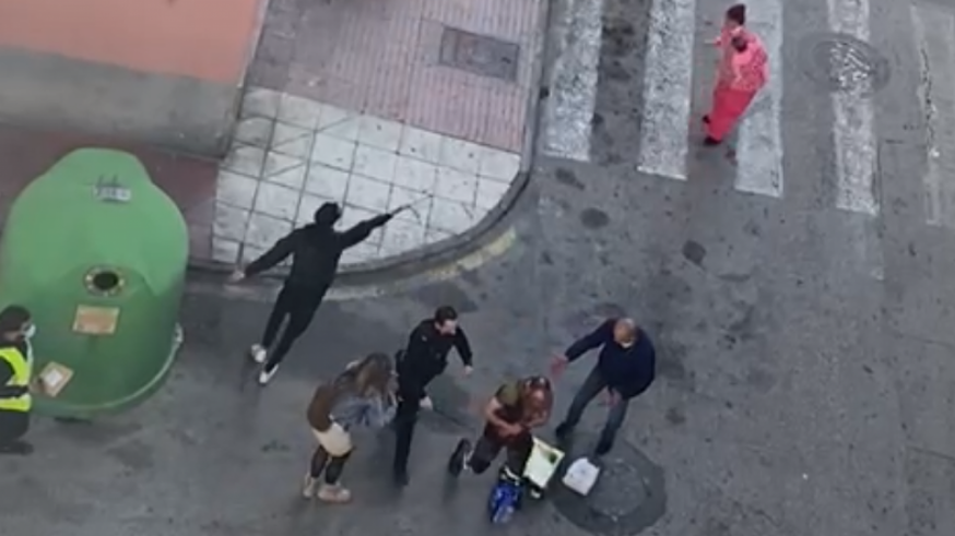 Reimplantan la mano semiamputada con un cuchillo a un hombre en la reyerta de Molina 