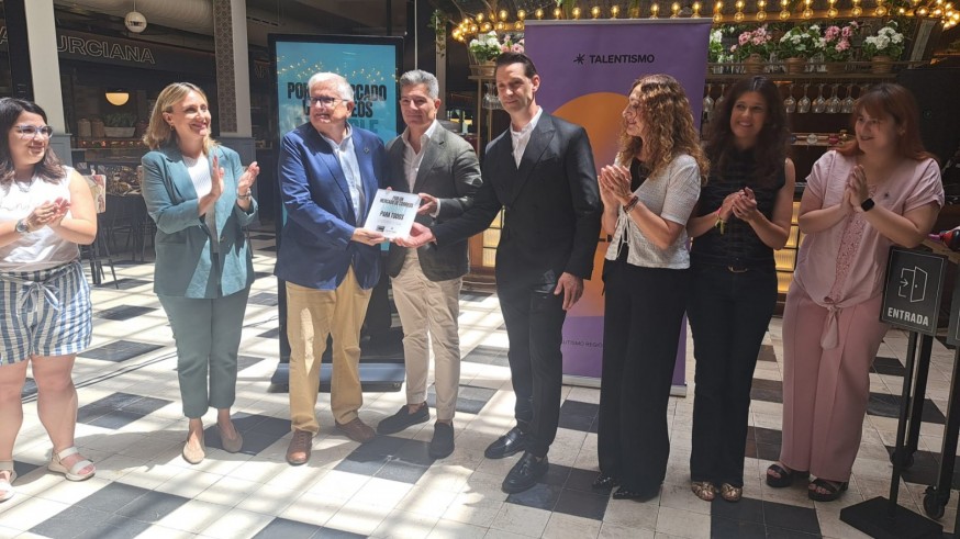 Talentismo valida al Mercado de Correos como lugar amigable para el TEA