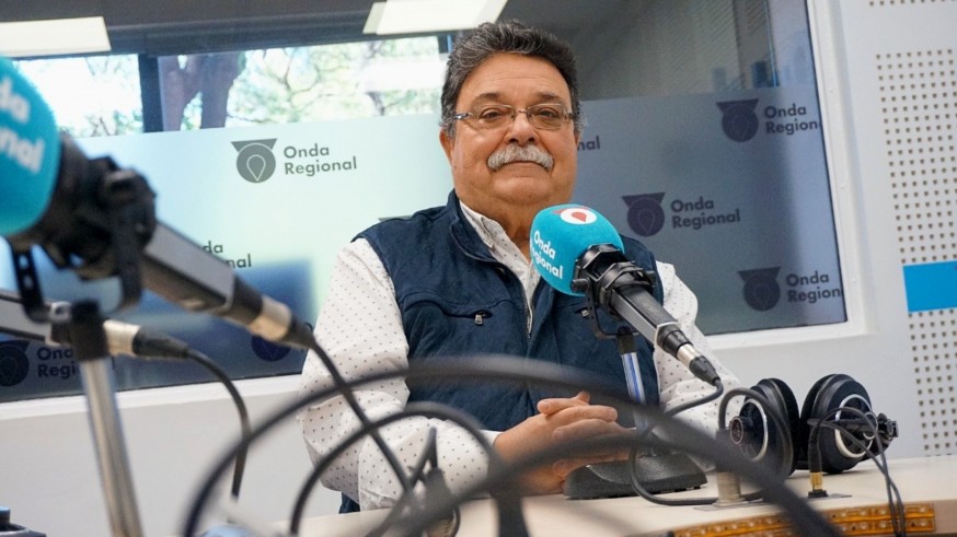 Fernando Perals Vinaza: En los tiempos en que el periodismo se hacía "a pico y pala" y se comían "pajaritos fritos"