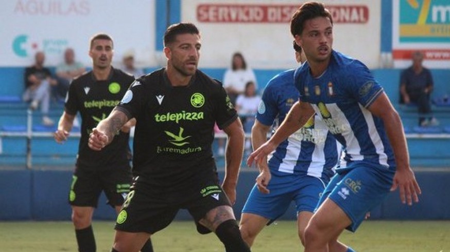 El Lorca Deportiva mejora ante el líder (0-0)