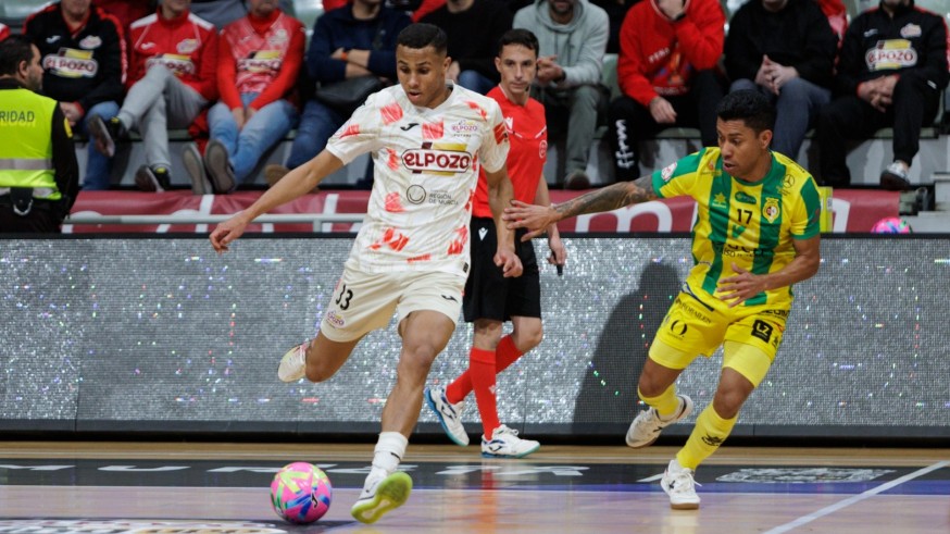 Edu Sousa evita la derrota de ElPozo ante Jaén (2-2)