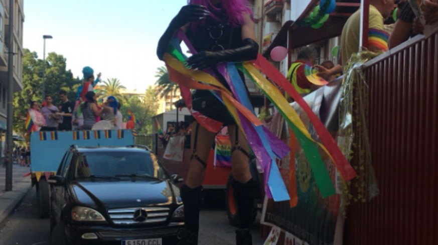 Música, baile, reivindicación y mucho color para celebrar el Día del Orgullo LGTBIQ