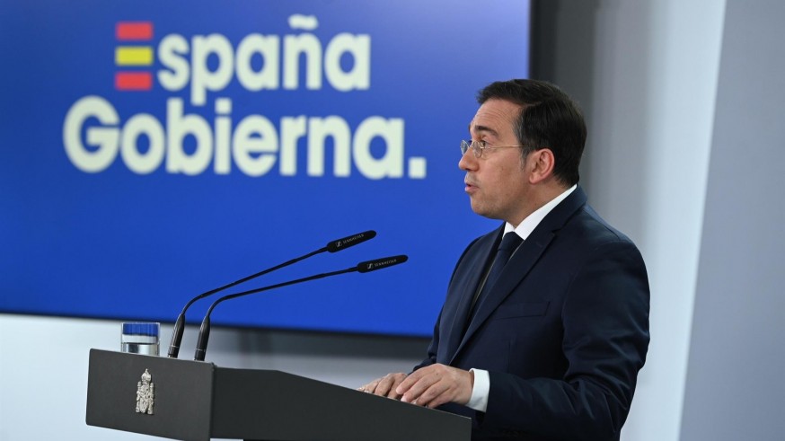 Albares convoca al embajador argentino en España y amenaza con romper relaciones tras las declaraciones de Milei