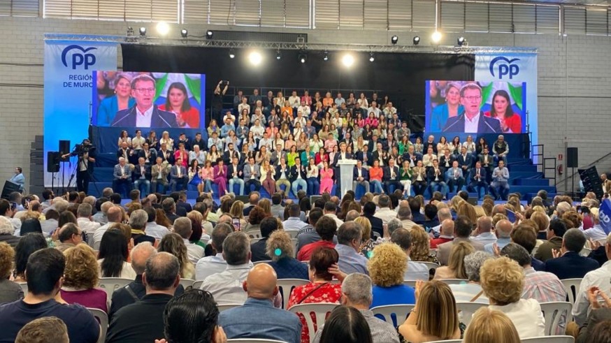 Feijóo acusa a Sánchez de hablar de sequía sólo por elecciones y promete un pacto para "poner agua donde no hay"