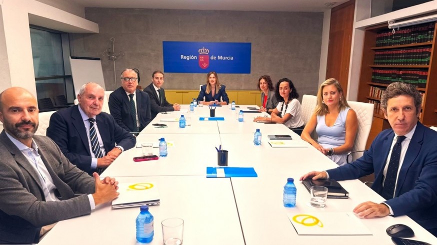 El Gobierno regional amplía en 14 millones las líneas de financiación para empresas y autónomos