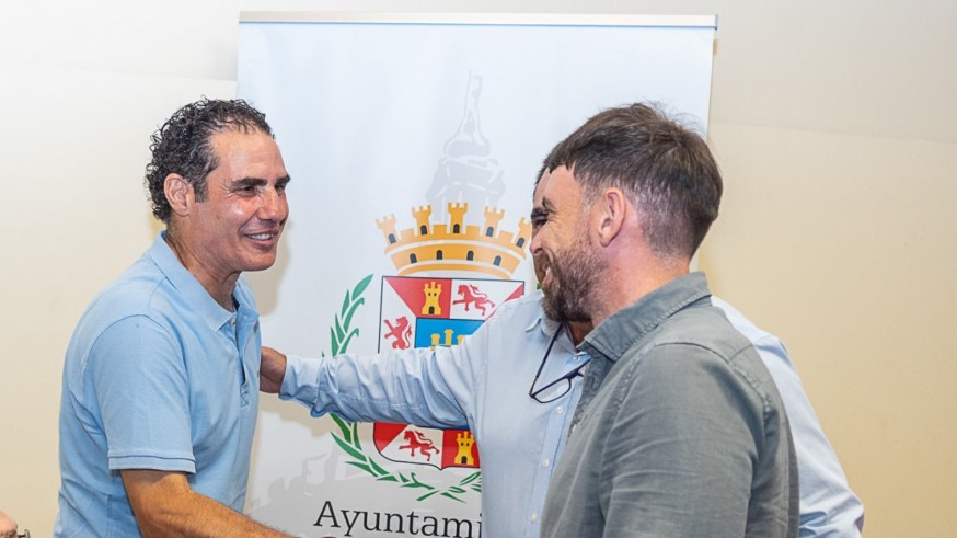 El CD Naval reclama al Cartagena 100.000 euros