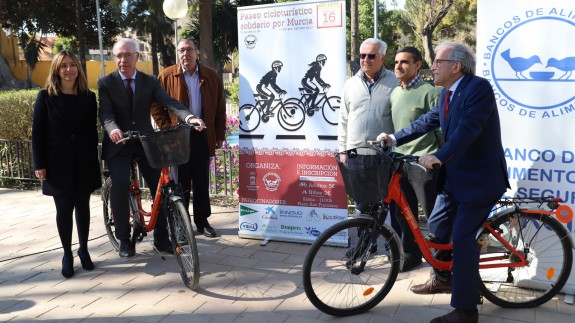Presentación de la primera marcha cicloturista a favor del Banco de Alimentos