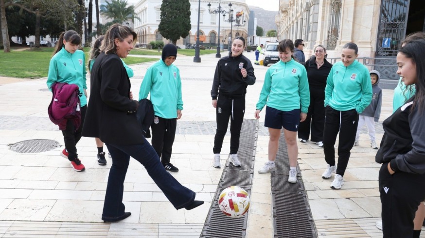 "Queremos trasladar el mensaje de que el fútbol femenino está, somos igual de importantes"