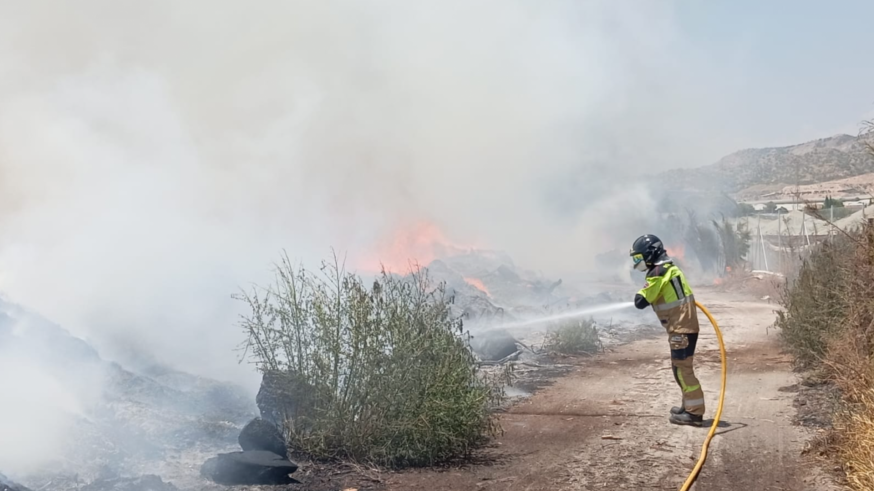 En los trabajos han participado un helicóptero y una brigada helitransportada.