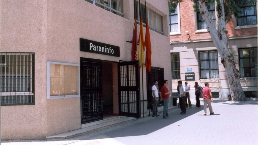 El Paraninfo de la Universidad de Murcia sigue cerrado 