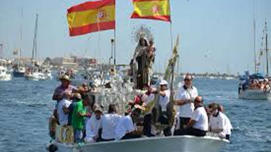 Un momento de la procesión marítima. Foto: Ayuntamiento San Pedro del Pinatar