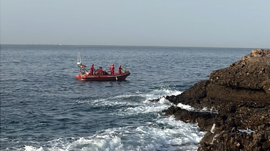 Sigue en Águilas la búsqueda del desaparecido en el mar
