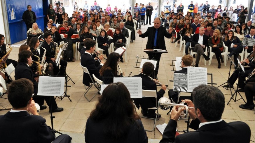 A bombo y platillo: 40º aniversario de la Asociación Musical Maestro Eugenio Calderón