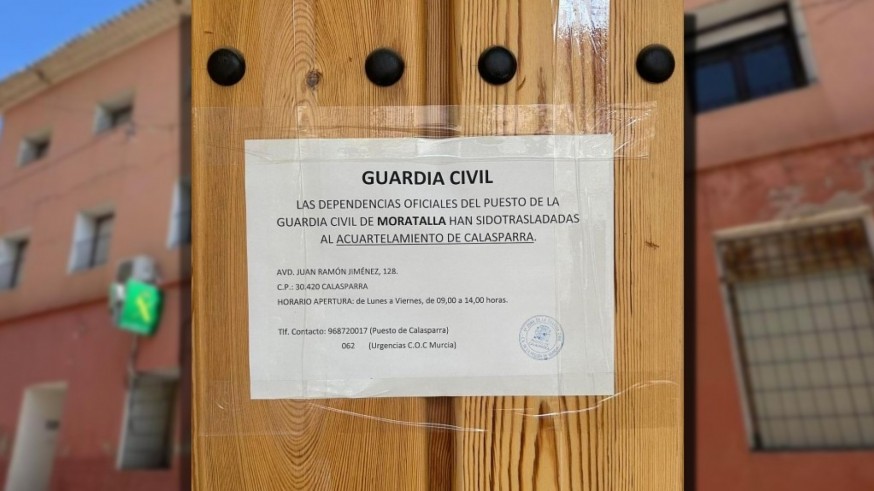 Con Enrique Soler y el alcalde de Moratalla, Juan Pascual Soria, hablamos del cierre del cuartel de la Guardia Civil