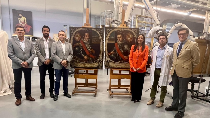 Abanilla recupera dos retratos históricos tras su restauración integral