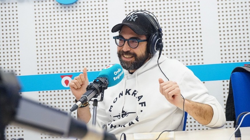 El backstage. Diego Garnés selecciona canciones con motivo del inicio del Año Nuevo Chino 2026, regido por el Caballo de Fuego