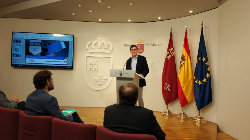 Rueda de prensa ofrecida este domingo por el consejero de Salud