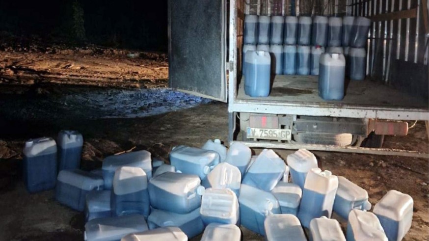 Desmantelan en Águilas un grupo que suministraba combustible a pateristas y narco lanchas