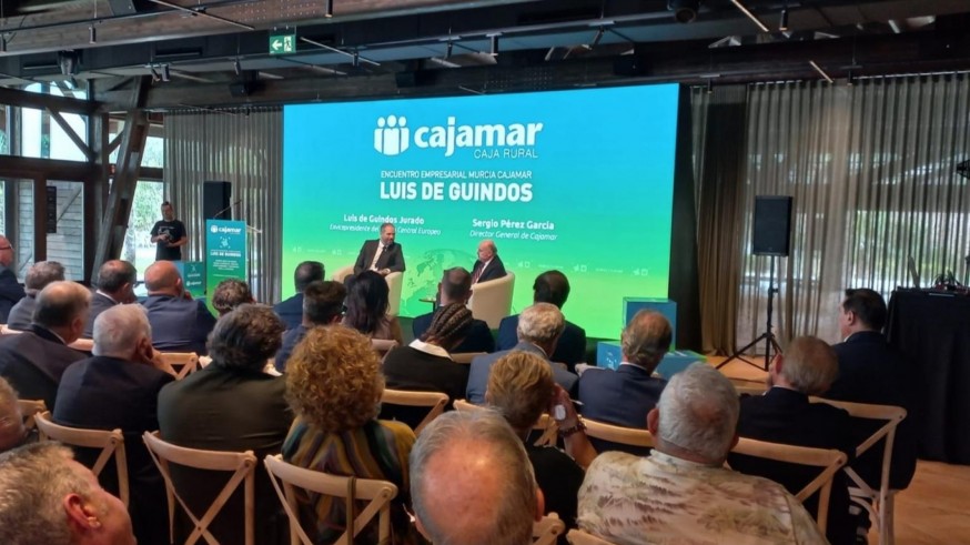De Guindos pide en Murcia sacar las pensiones del debate electoral