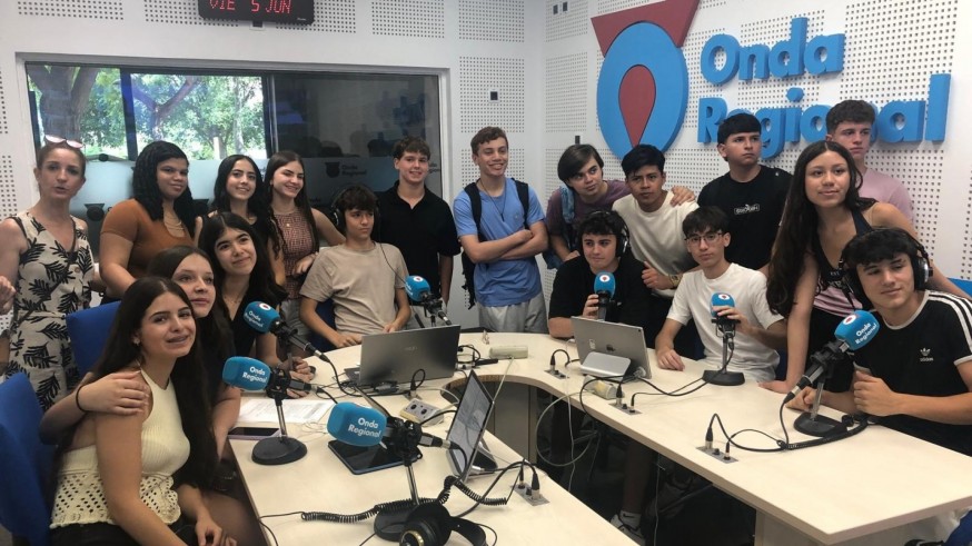 Taller de periodismo comunitario con 3º de la ESO del IES José Planes