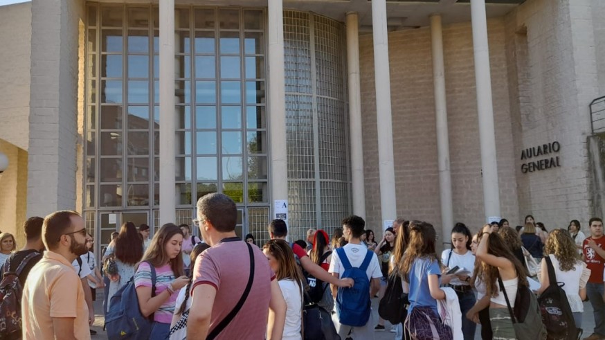Más de 8.000 alumnos se enfrentan a la EBAU desde este lunes en la Región 