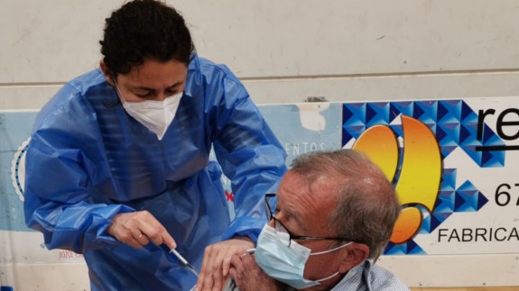 Vacunación en el Pabellón Cabezo Beaza de Cartagena