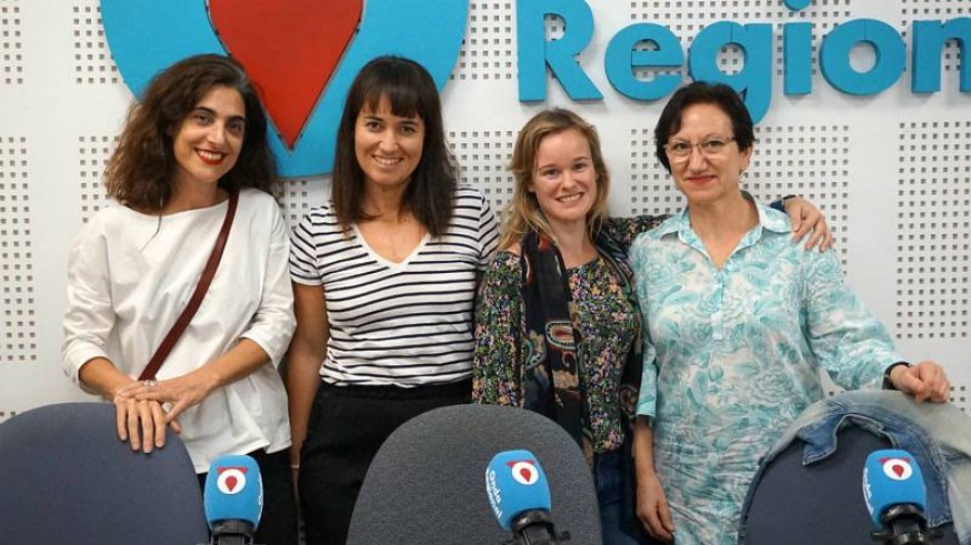 Constanza Mas con Josefa Rodríguez García, Felicidad Cano y Antonia Antequera