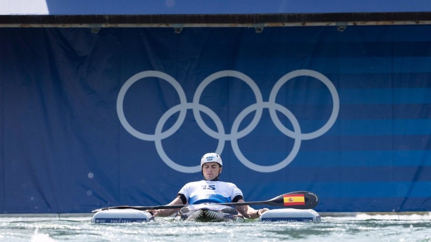 El piragüista español Pau Echaniz, medalla de bronce en K1 en París