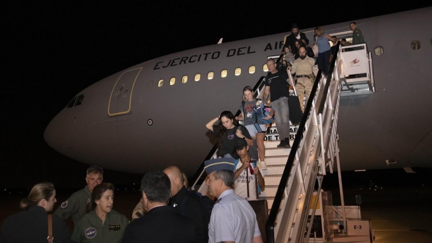 Llega a Madrid el primer avión militar con más de 200 evacuados desde Israel y despega el segundo hacia Tel Aviv