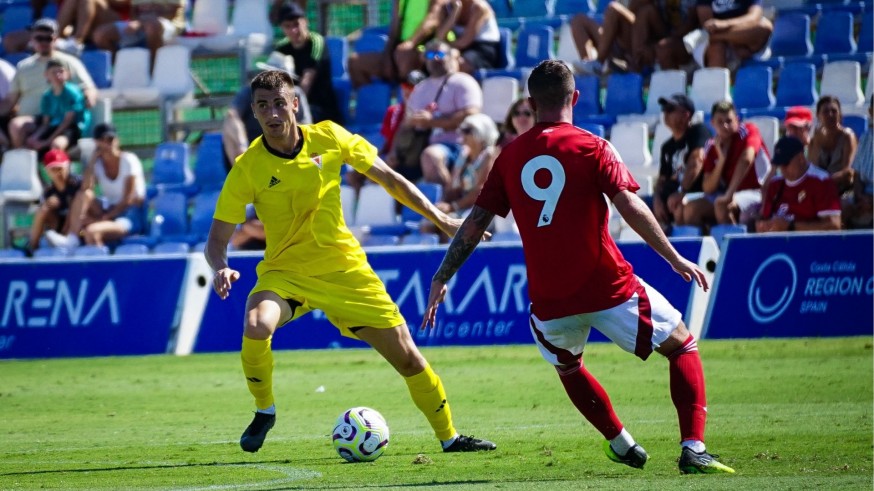 El Real Murcia se olvida del gol ante el Forest Sub-23 (0-0)