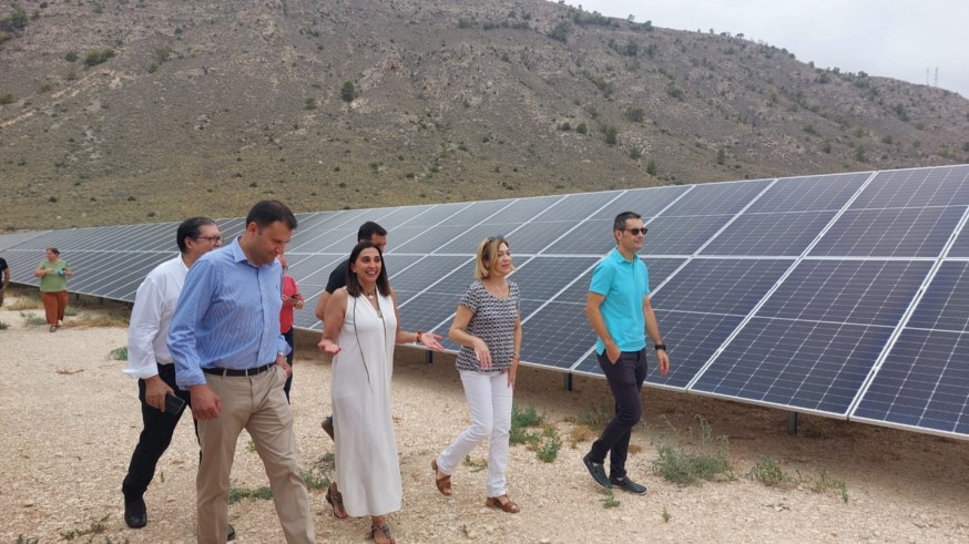 83 regantes de la Comunidad del Cristo de la Columna estrenan energía solar fotovoltaica en Jumilla