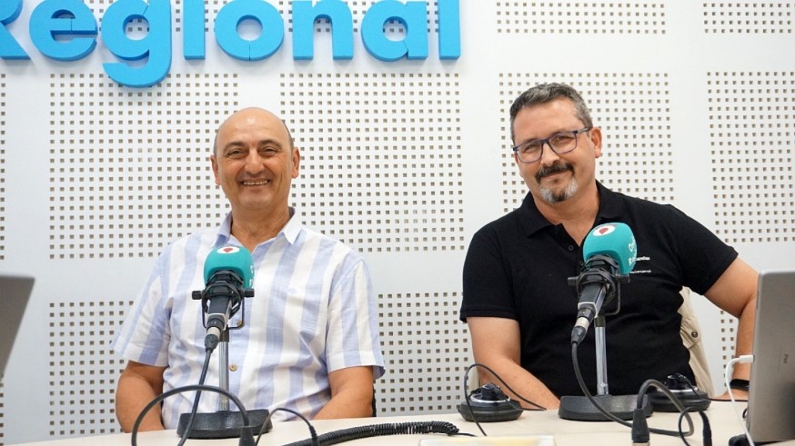 De la gala benéfica de la Coral Discantus por el 25 aniversario de la ONG Azul en Acción hablamos con Jesús Franco y Antonio Emilio Sánchez