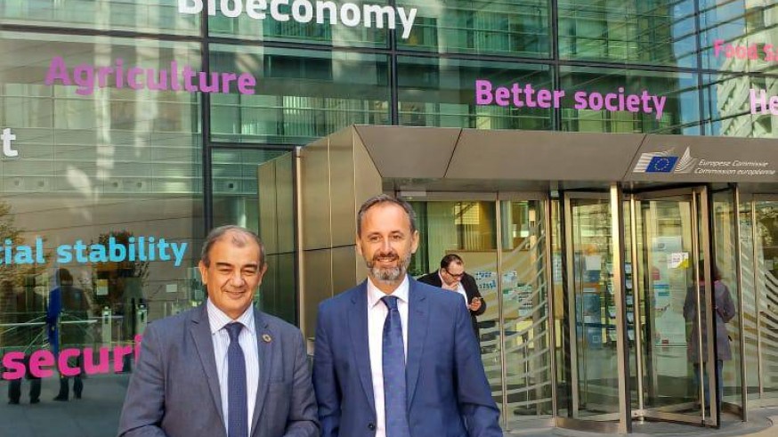 Juan Antonio Pedreño y el consejero Javier Celdrán tras su reunión en Bruselas