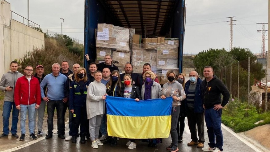 Sale de Cartagena un camión con ayuda para Ucrania