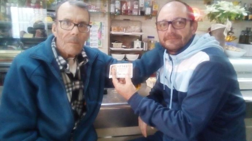 AGRACIADOS CON EL DÉCIMO PREMIADO EN JUMILLA