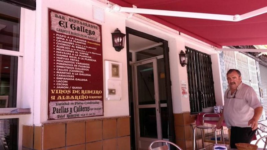 Restaurante El Gallego y su propietario