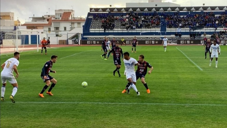 El Yeclano cae en el último minuto frente al Marbella| 2-1
