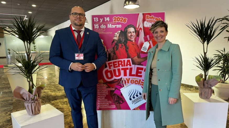 Más de 60 comercios de Yecla se unen para ofrecer grandes descuentos en la Feria Outlet