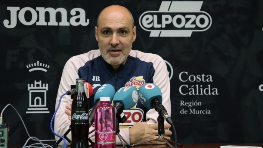 Javi Rodríguez: "Es un partido de urgencias para los dos equipos"