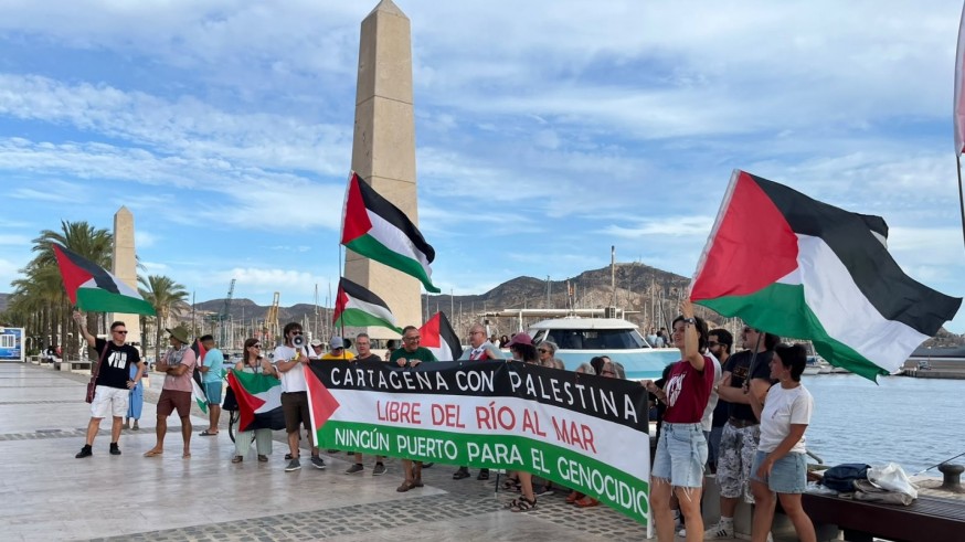 Un barco procedente de Israel navega hacia Cartagena con 3.500 toneladas de ácido sulfúrico