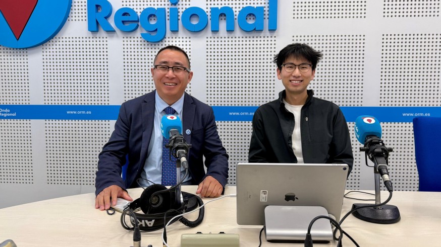 La comunidad china de Murcia celebra su Año Nuevo compartiendo tradiciones y cultura en los Molinos del Río