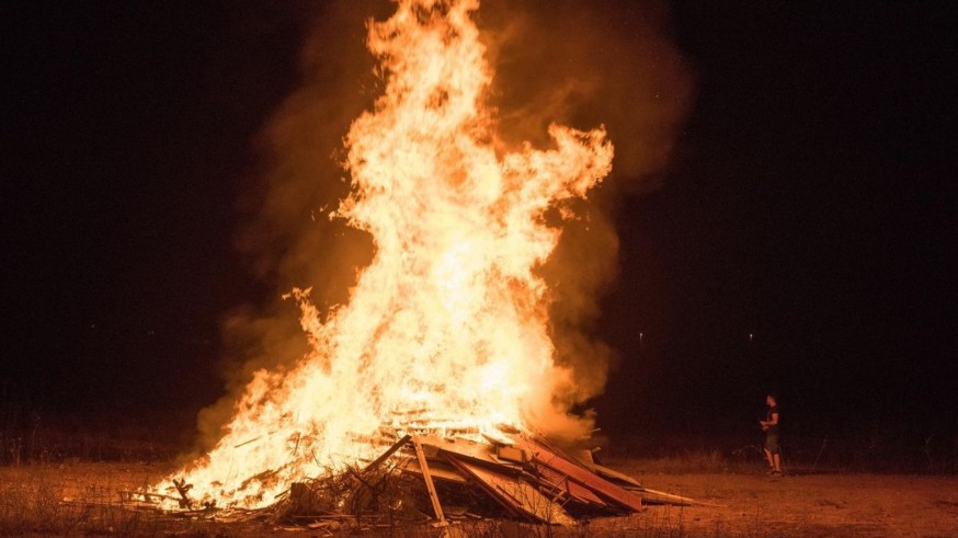 Recomendaciones de los bomberos para una calurosa Noche de San Juan 