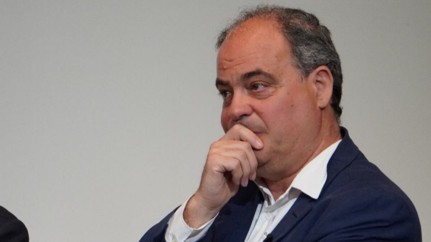 "La falta de responsabilidad de los políticos crispa la sociedad" Moisés Ruiz, profesor de comunicación 