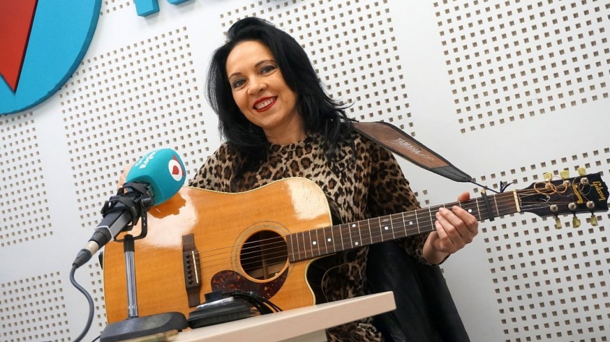 La cantautora murciana Susana Re nos presenta su nuevo disco, 'El amor como bandera'.