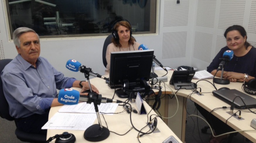 José Saura y María Hernández, en los estudios de ORM