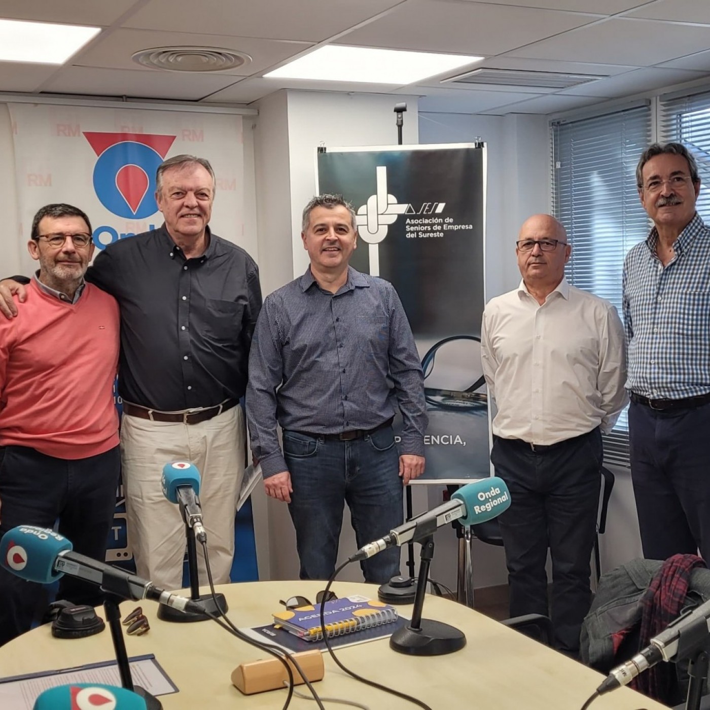 EL ROMPEOLAS T07C029 Emprendimiento empresarial con ASES. El empleo y la formación en el Tercer Sector (21/12/2024) — EL ROMPEOLAS cover