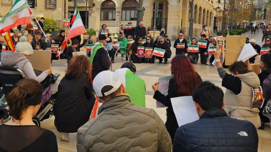 Iraníes en Murcia temen que "las ratas del régimen" se mantengan en el poder