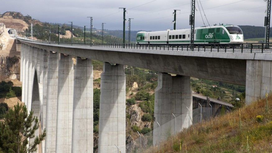 Imagen de un viaducto del AVE