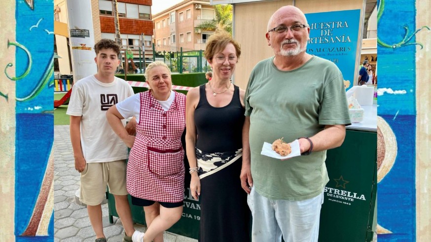Paparajotes sin gluten pero con solidaridad en Los Alcázares