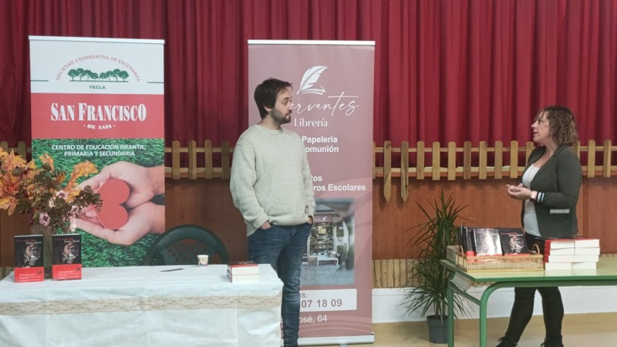 Yecla. Pedro Martí presenta ‘La mala hija’